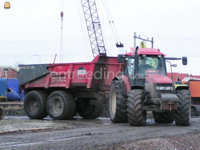 New Holland 8560 + kipper