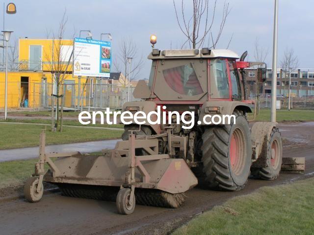 Fendt 308CI + veegmachine
