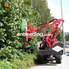 trekker met zijklepelmaai... Omgeving Rotterdam