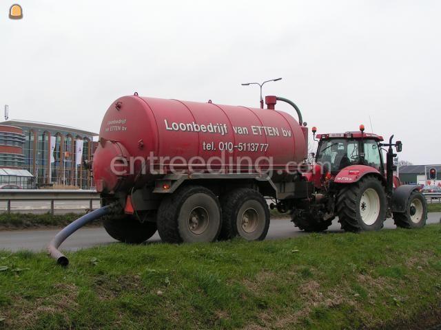 New Holland TSA135 + grote tank