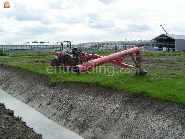 Trekker met vijzelpomp