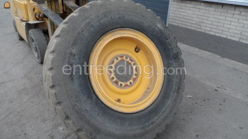 Volvo L110/L120 velg + Michelin band