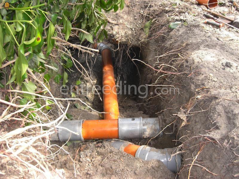 Aanleggen riolering.