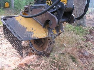 Mobiele kraan met stobben... Omgeving Best