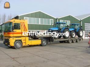 Truck met semidieplader Omgeving Waalwijk