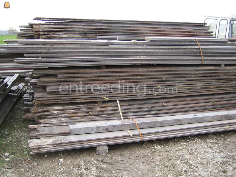 Gebuikt hardhouten damwand