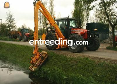 MF + Herder met klepelmaaier