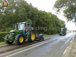 Trekker met hydraulische ... Omgeving Terneuzen