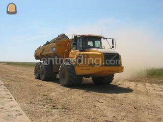 Volvo A30E op brede bande... Omgeving De Drechtsteden