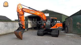 Doosan 180 met GPS Omgeving Kamerik