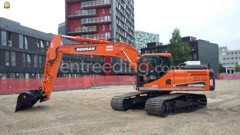 Doosan DX 225 met GPS