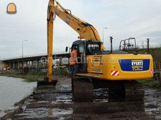 Kobelco SK210 long reach ... Omgeving Hilversum