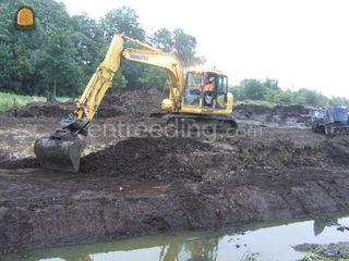 13 tons Komatsu PC 130-7 Omgeving Gouda