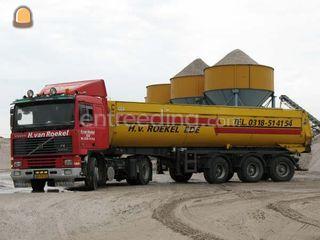 Volvo met ATM kipper Kipp... Omgeving Ede