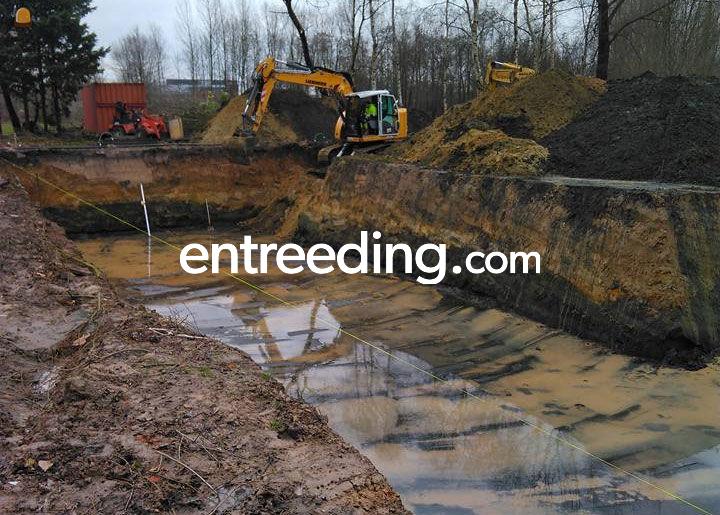 Grachten, vijvers, zwembaden