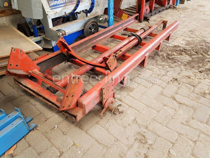 Hefmast van kuilsnijder