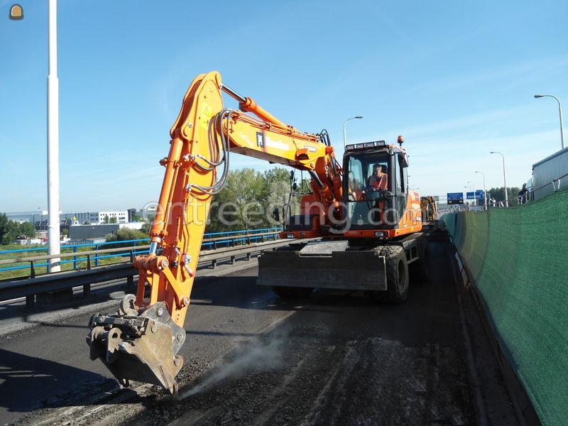 Schrapen rippen asvalt beton