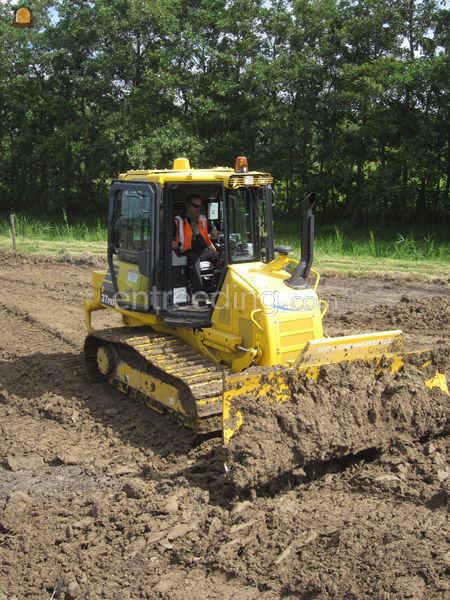 Komatsu  D37PXi-23 bulldozer