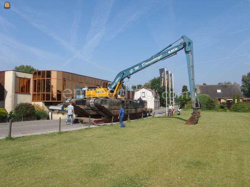 Big-Float drijvende kraan Kato 835