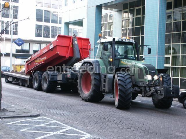 Fendt 926 + Beco Carrier