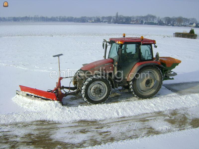 Trekker + zoutstrooier en sneeuwschuiver