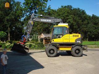 Volvo EW 140 C Omgeving Lochem