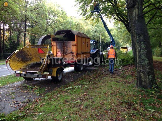 Houtversnipperaar + opvangkar