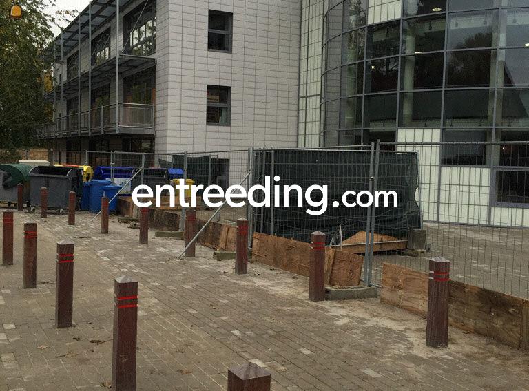 Plaatsen straatmeubilair, signalisatie, speeltoestellen