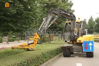 Mecalac 12 met maaidek  Omgeving Elburg