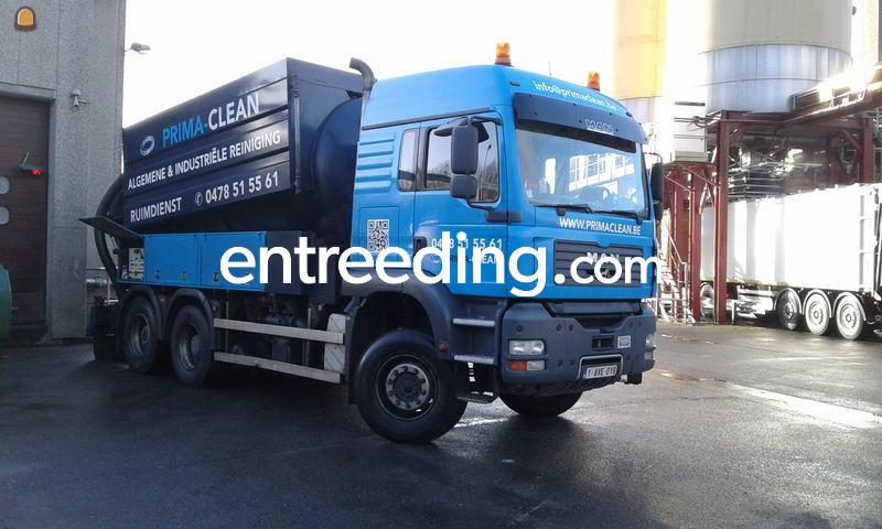 Verhuur grondzuigwagen en ruimwagen met bediener