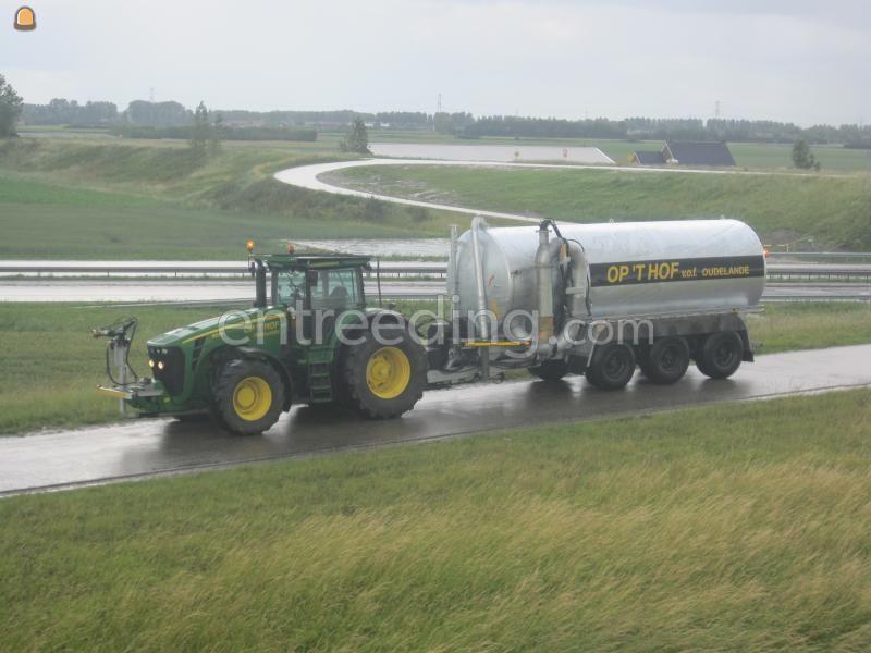 John Deere 8530 + waterwagen