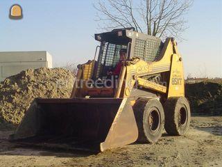 Case 85XT Omgeving Goes