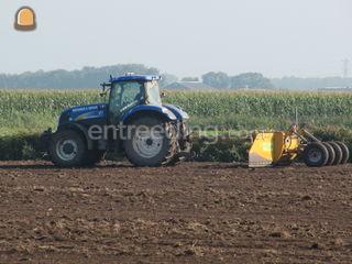 Tractor met kilverbak Omgeving Drachten