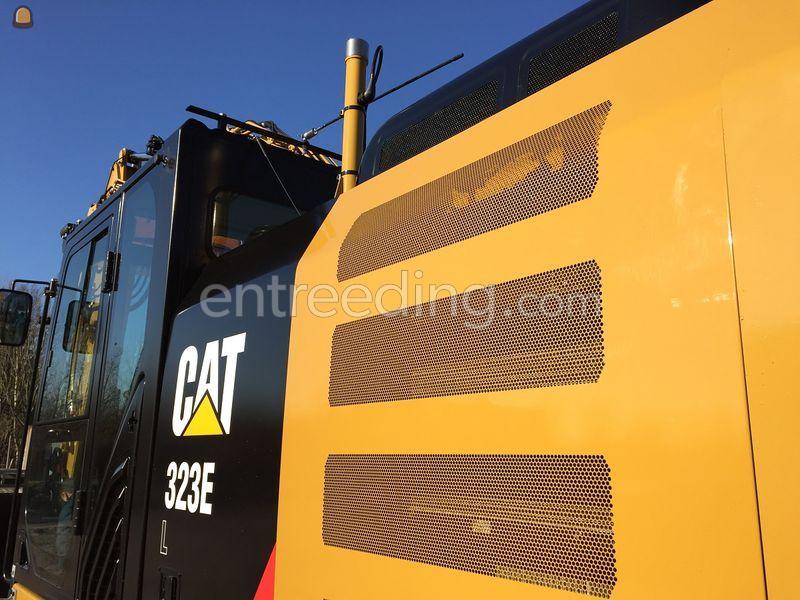 CAT 323E