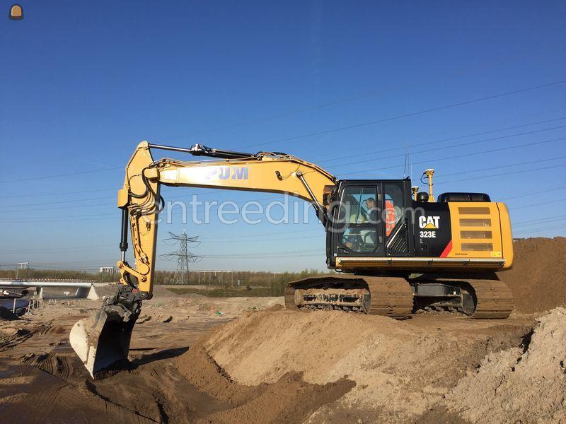 CAT 323E