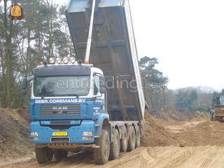 Man 10X8 Kippervrachtauto... Omgeving Breda