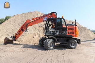 Hitachi ZX 140 Omgeving Breda
