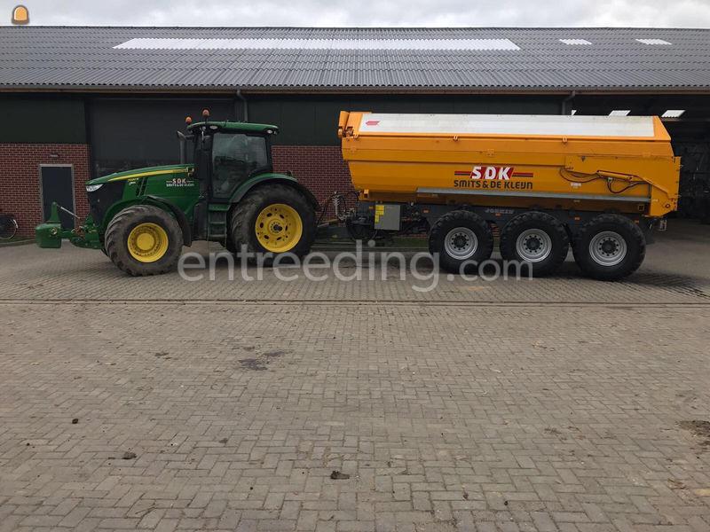 JD 7230 incl Joskin 3 asser