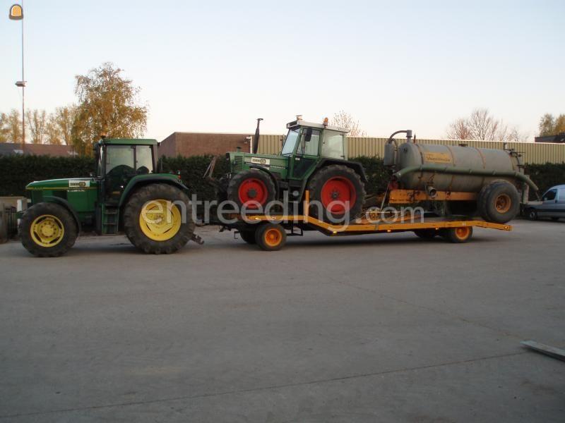 Tractor met dieplader