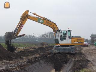 Liebherr A904C Omgeving Venray
