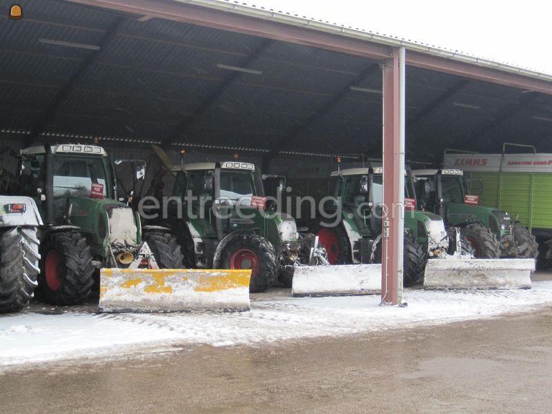 Fendt 412 vario met sneeuwschuif