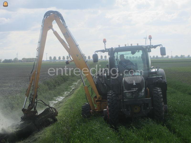 Fendt 716 vario met Herder