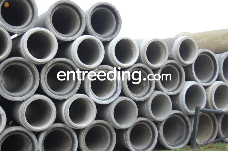 Betonnen buizen