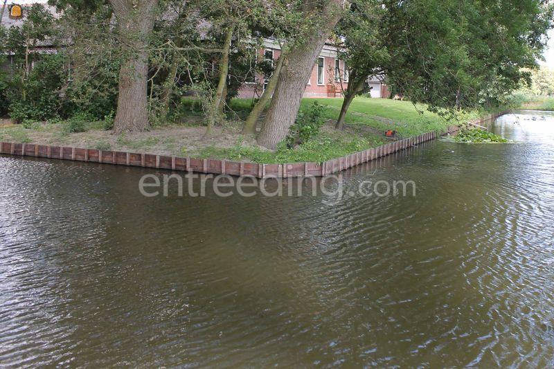 Plaatsen beschoeiing