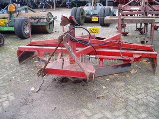 Tractor + V-schuif Omgeving Kempen