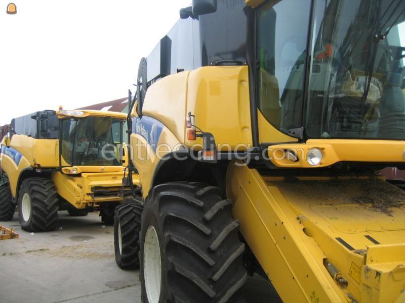 NEW HOLLAND COMBINES