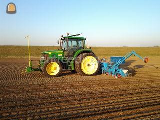 2 X John Deere + Bietenza... Omgeving Tholen