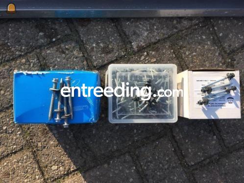 Dakplaten | Zetwerk | Windveren | Nokken | Schroeven