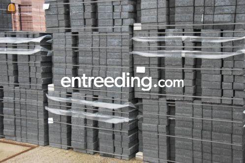 Betonklinkers A-keus | zwart | bestrating | bkk