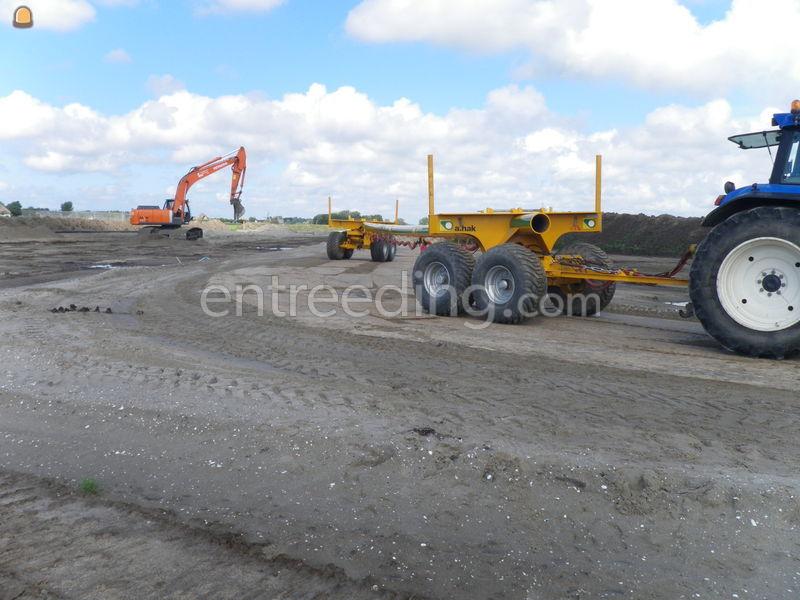 New Holland TVT 195 (215pk)